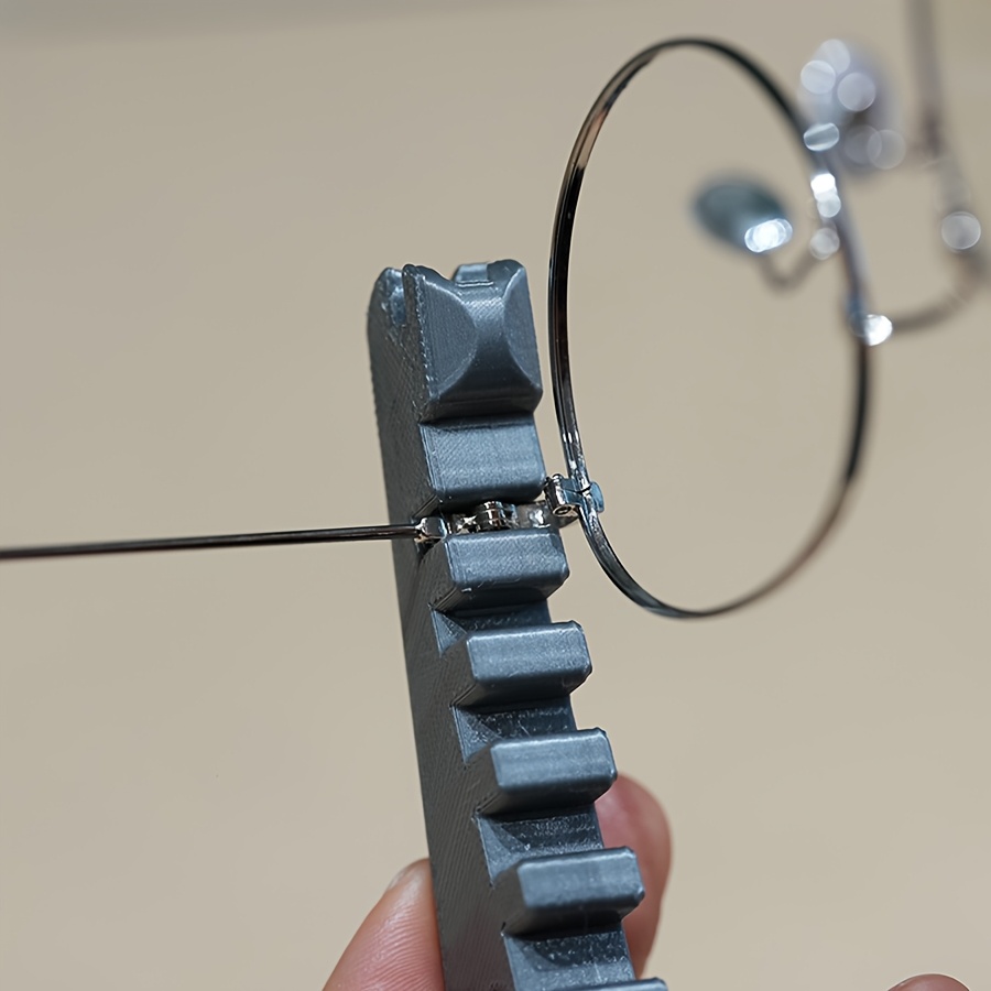 Wielofunkcyjny klucz do okular – Multi Tool Plier recenzja i cena