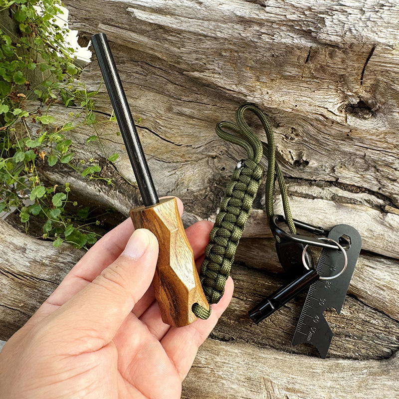 Nowy zapalnik z kamienia krzem – Magnesium Fire Starter recenzja i cena